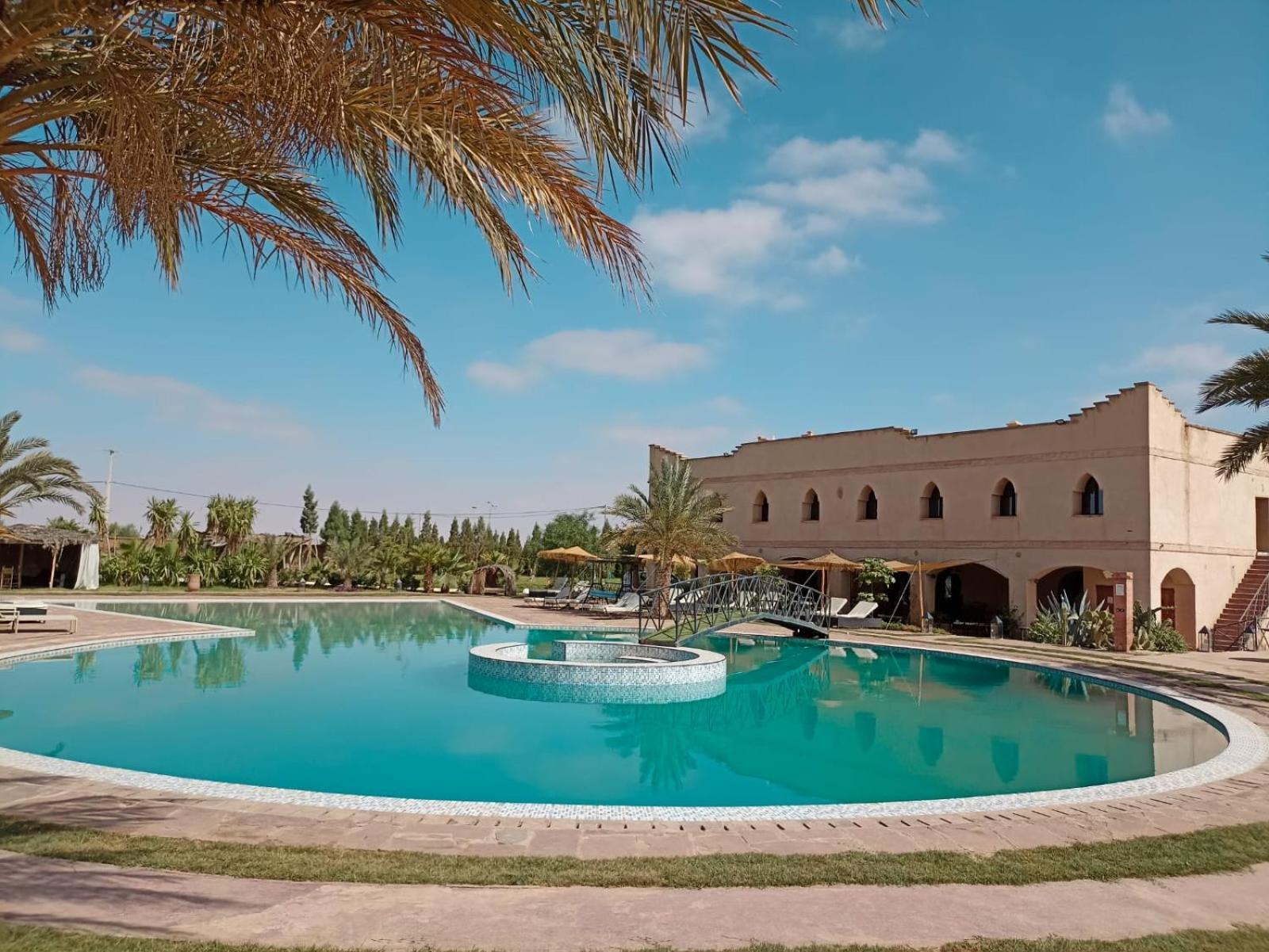לינה וארוחת בוקר Wawizelte Les Jardins D Amizmiz 6 Piscines מראה חיצוני תמונה